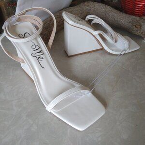 So Me White Wedge Heel Strappy Lace Wrap Sandals Heels 7.5